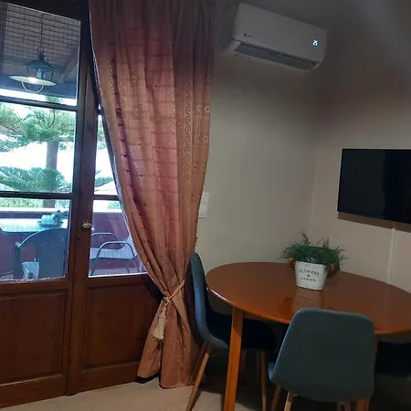 Dali Iii Sea View Apartmán